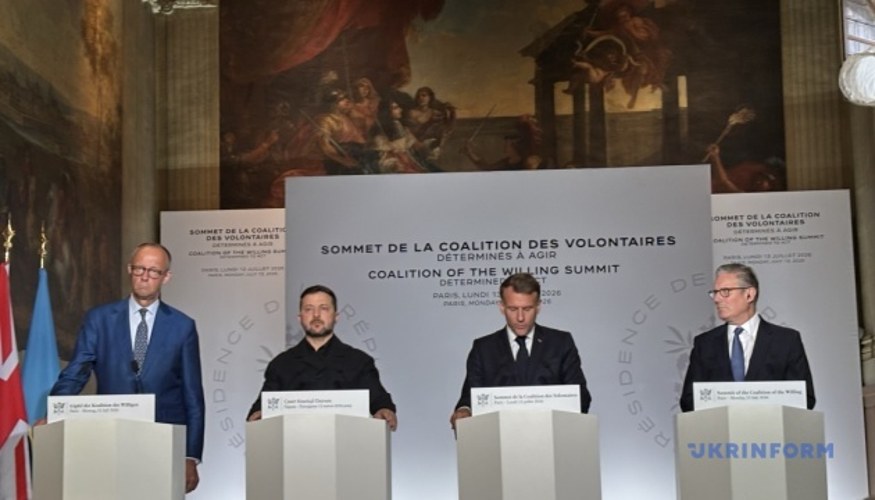 Кір Стармер під час виступу за підсумками зустрічі Коаліції охочих у Парижі