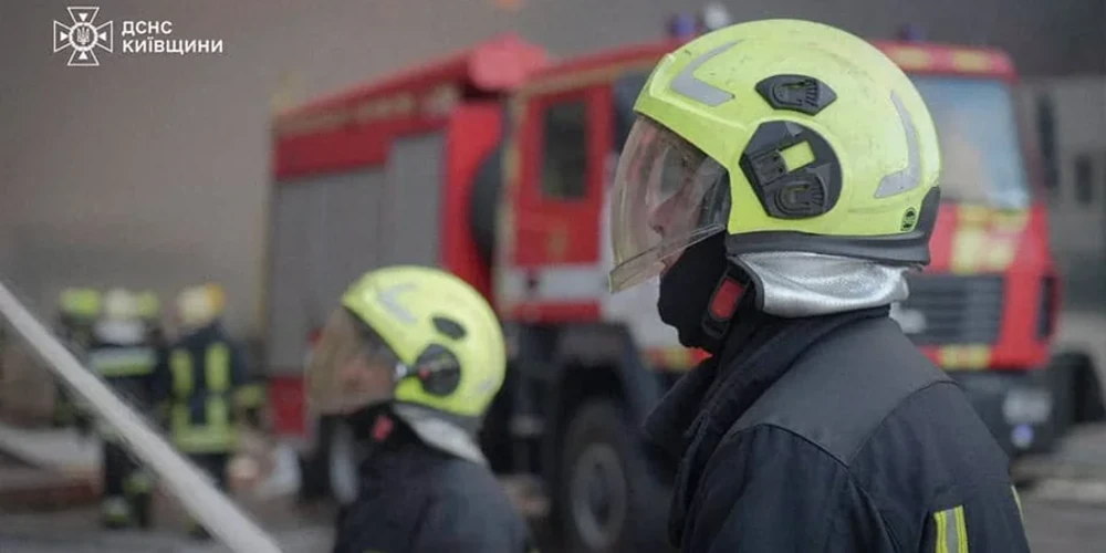 Наслідки удару на Київщині, фото ДСНС
