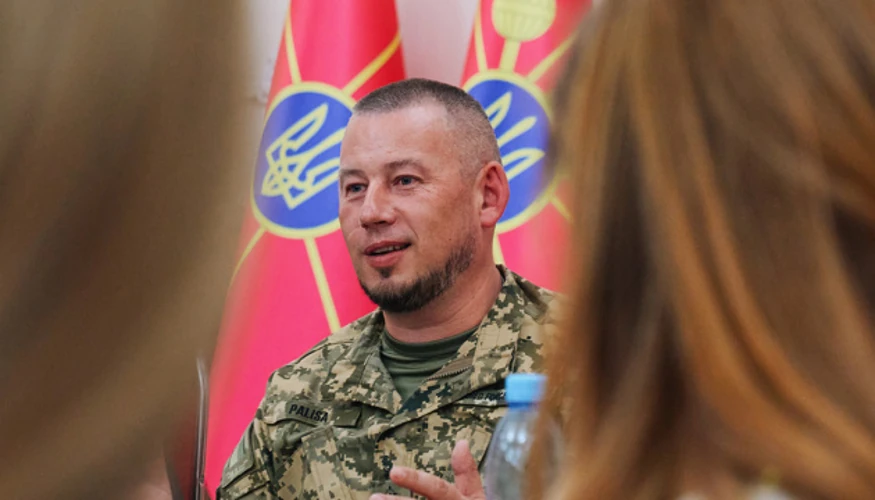 Павло Паліса під час спілкування з пресою (фото ОП, за даними Укрінформу)