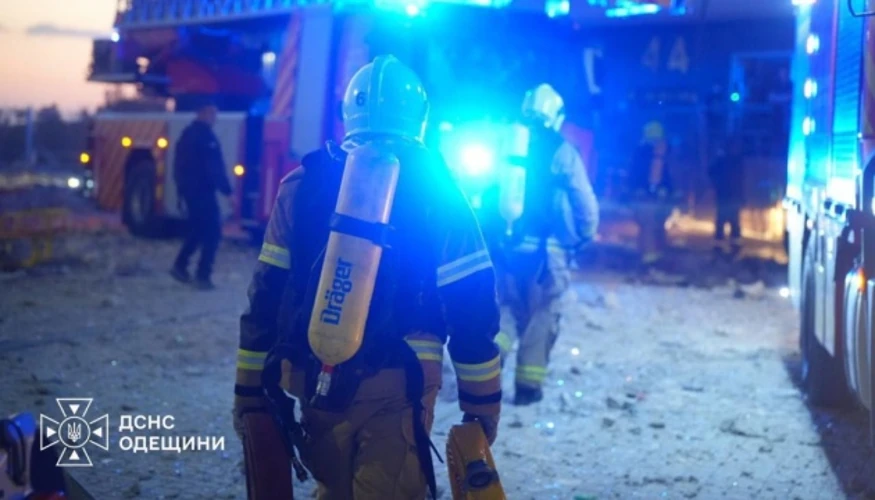 Багатоповерхівка, пошкоджена внаслідок удару РФ 12 вересня